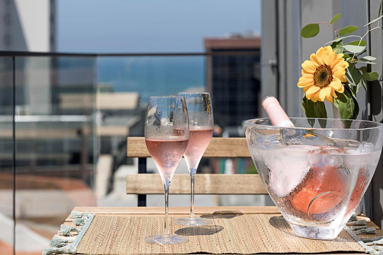19 Nineteen Suites - Espinho エスピーニョ エクステリア 写真