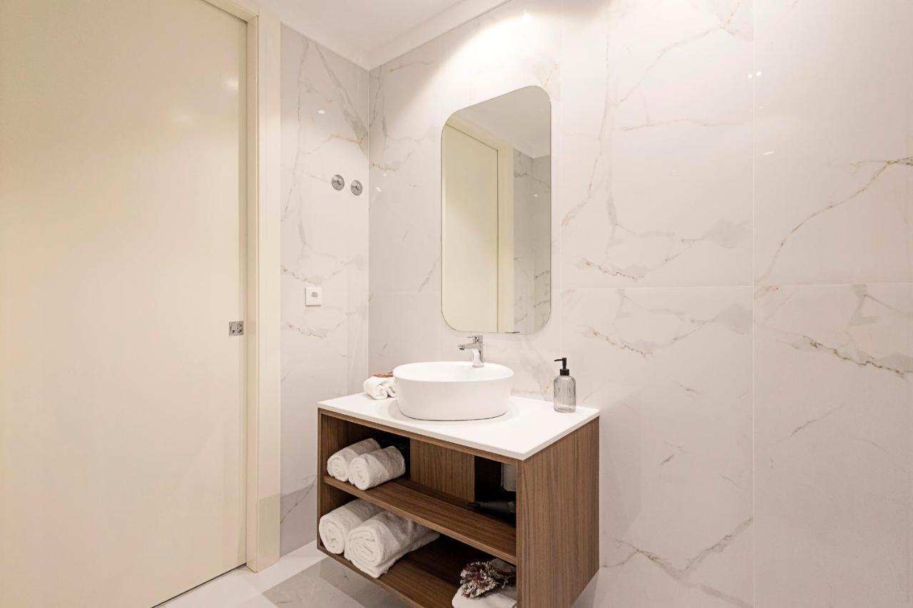 19 Nineteen Suites - Espinho エスピーニョ エクステリア 写真