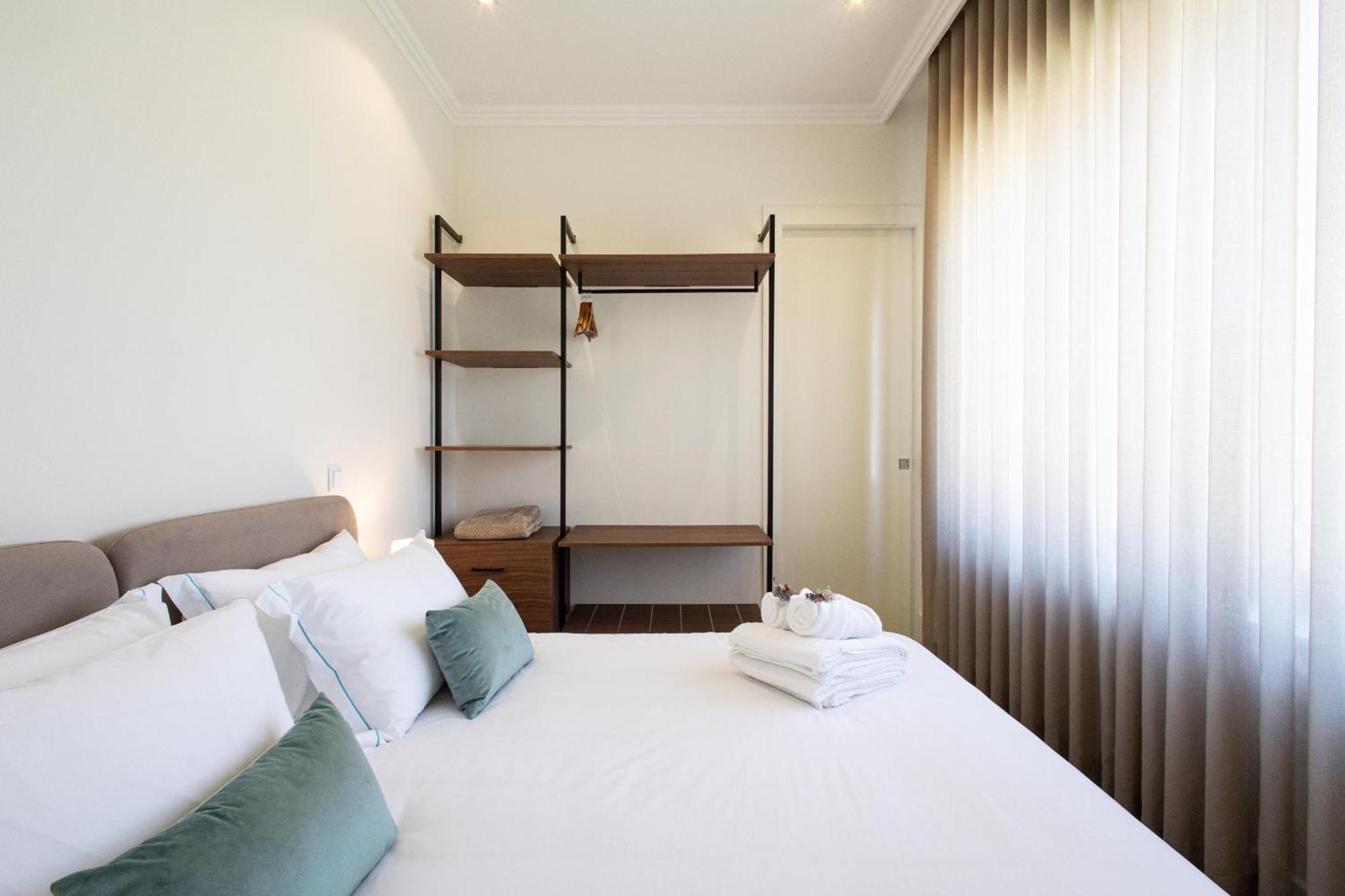 19 Nineteen Suites - Espinho エスピーニョ 部屋 写真