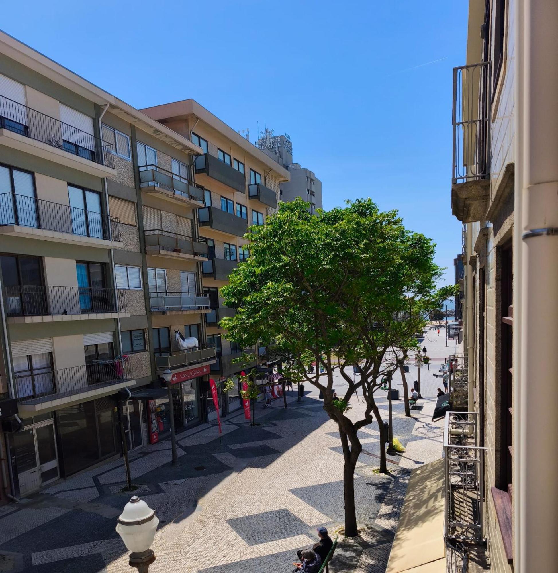 19 Nineteen Suites - Espinho エスピーニョ エクステリア 写真